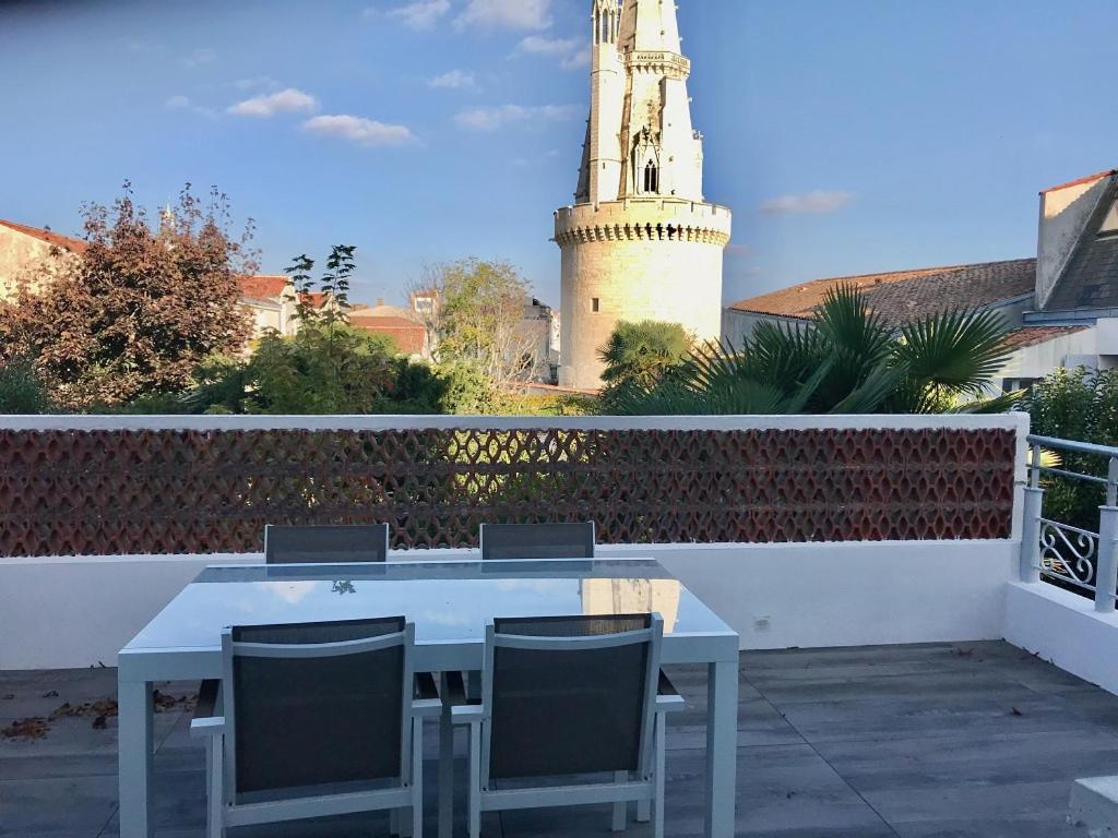拉罗歇尔Vue Superbe Sur Tour De La Lanterne T2 Avec Terrasse Remparts 2公寓 外观 照片
